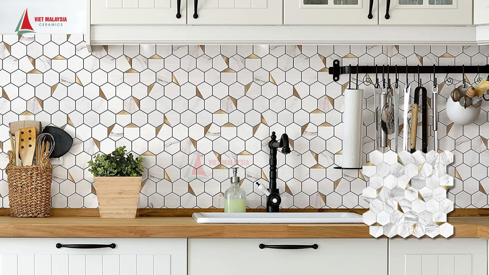 Trang trí phòng bếp với gạch mosaic đá tự nhiên tông màu sáng - GTT30x30-35
